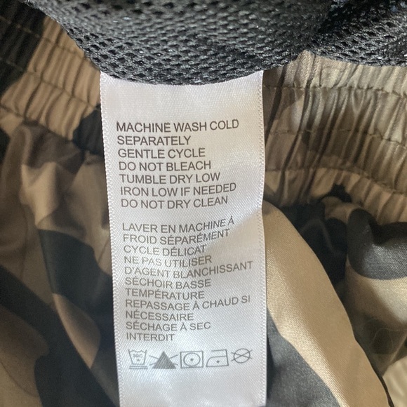 Blanc Noir Sporty Chic Wind Cropped Jacket - Picture 8 of 9